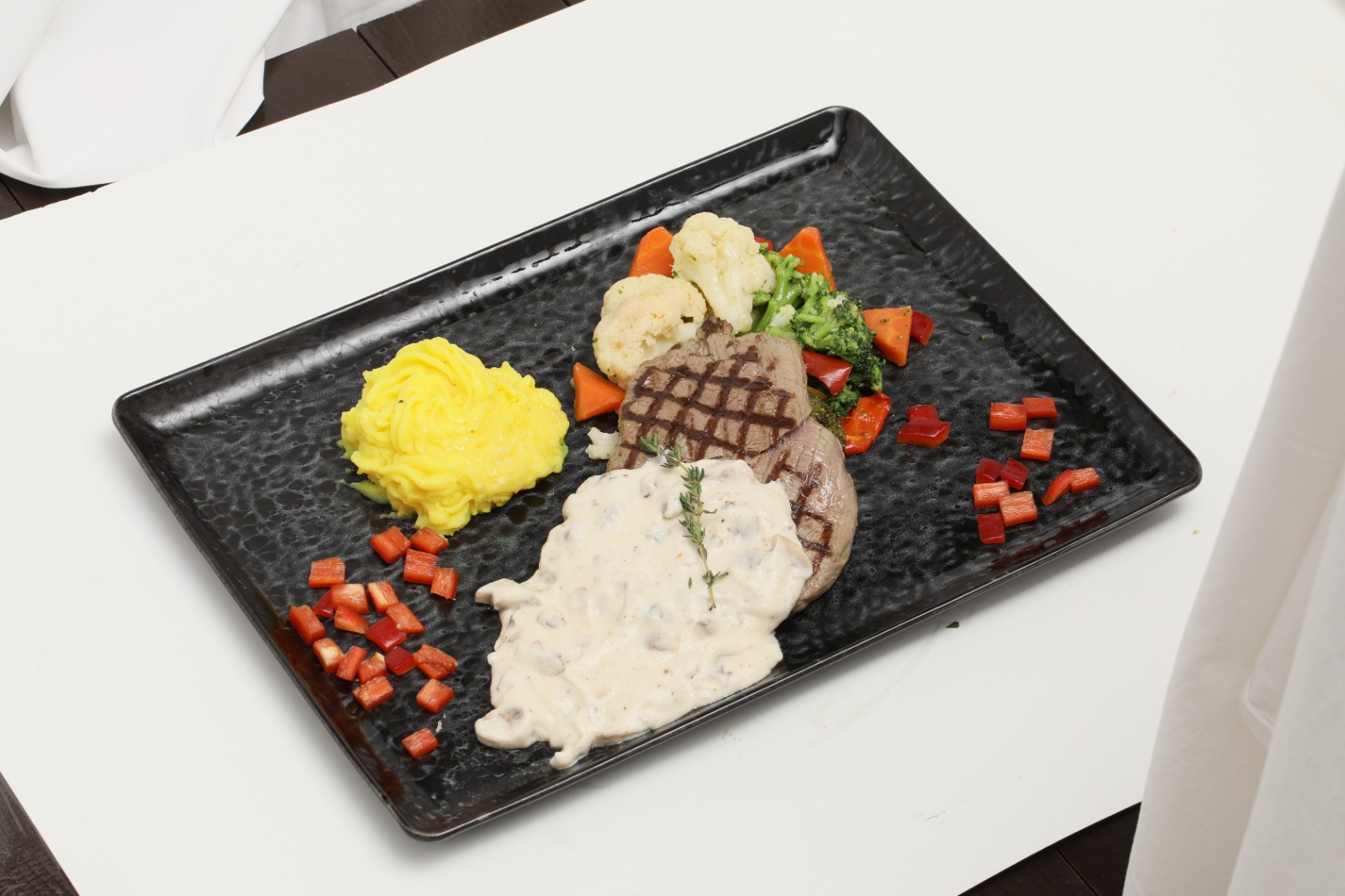 MANTAR SOSLU STEAK